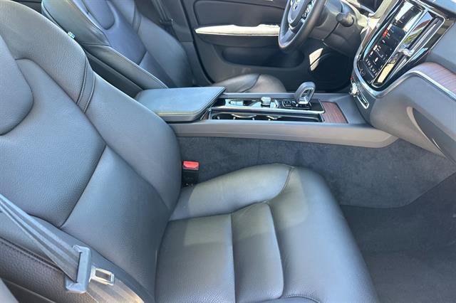 Certified 2025 Volvo S60 B5 Plus FWD image 16