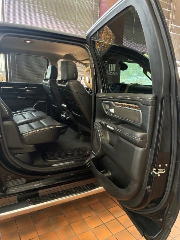 Used 2020 RAM 1500 Laramie AWD/4WD image 31