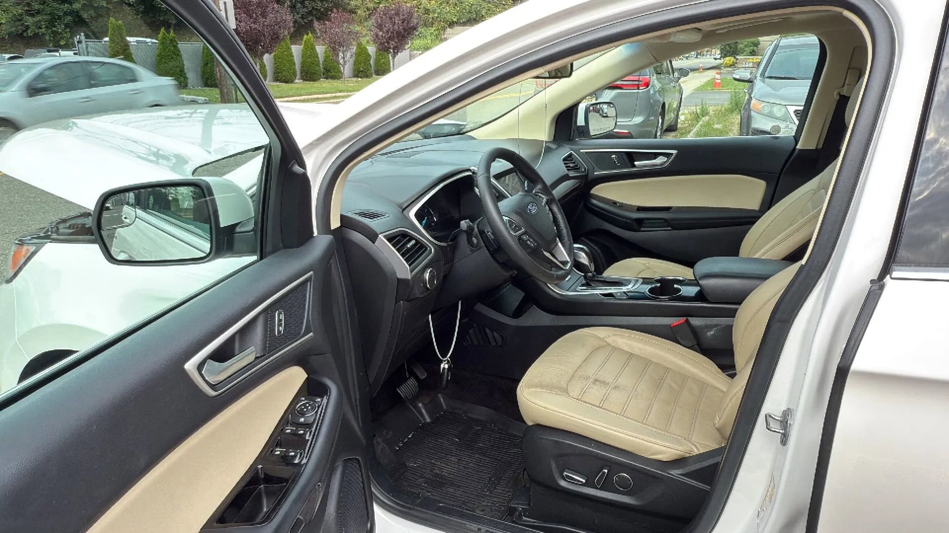 Used 2018 Ford Edge SEL w/ Equipment Group 201A image 23