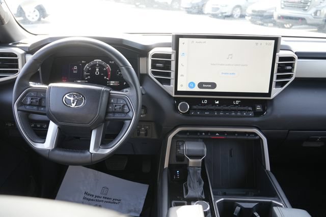 Used 2025 Toyota Tundra Limited AWD/4WD image 17
