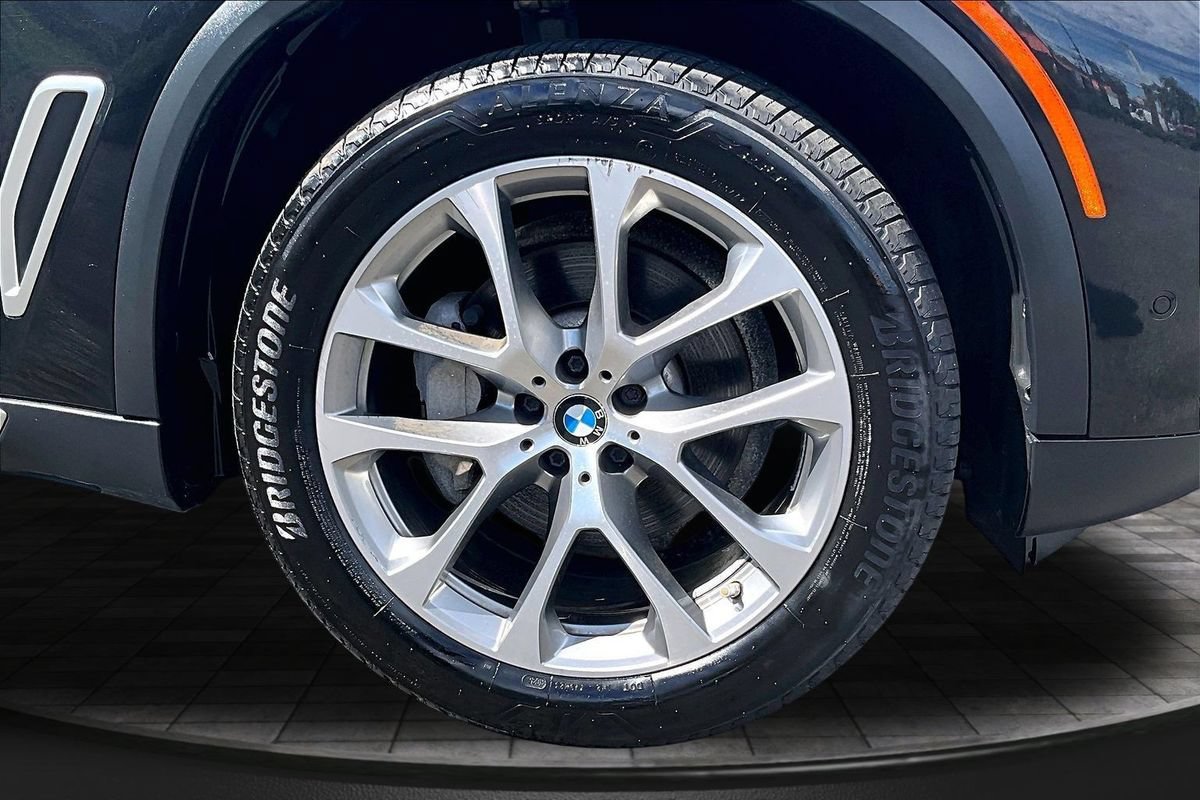 Used 2019 BMW X5 xDrive40i w/ Convenience Package AWD/4WD image 41