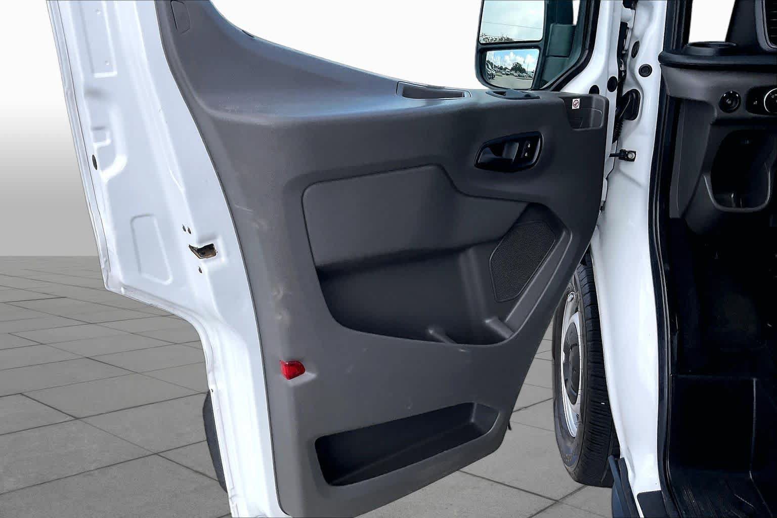 Used 2020 Ford Transit 150 XL RWD image 20