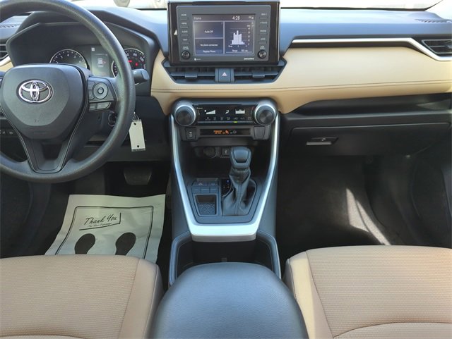 Used 2022 Toyota RAV4 LE image 21
