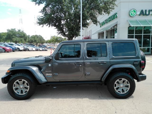Used 2021 Jeep Wrangler Unlimited Sahara w/ Cold Weather Group AWD/4WD image 15