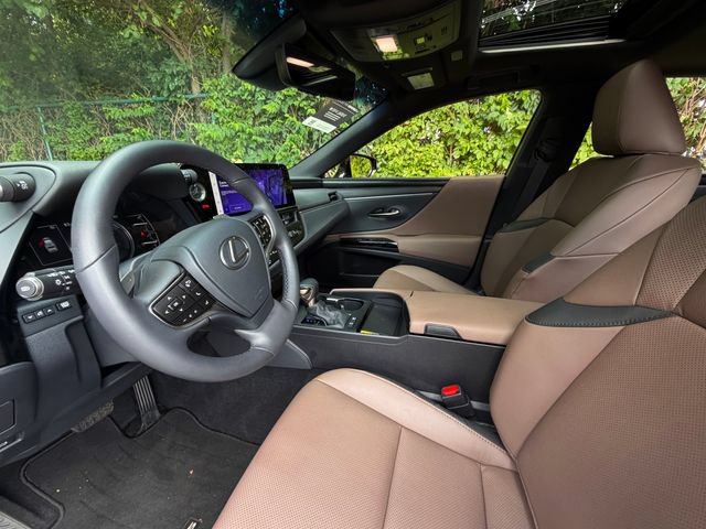 Certified 2025 Lexus ES 300h w/ Premium Package FWD image 29
