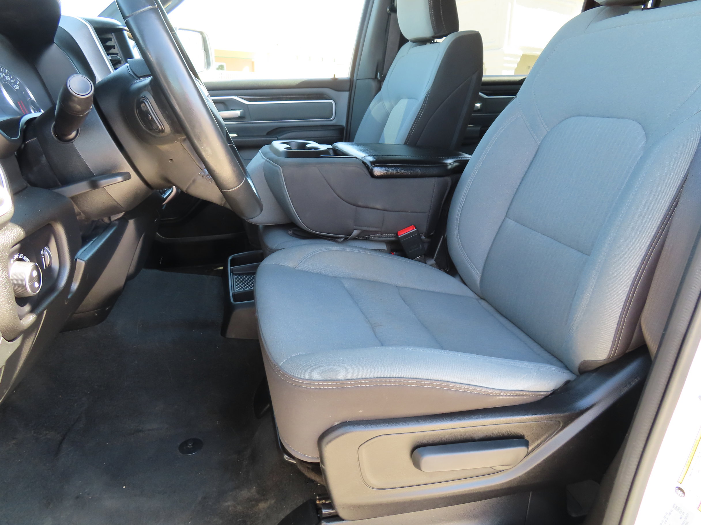 Used 2023 RAM 1500 Big Horn AWD/4WD image 12