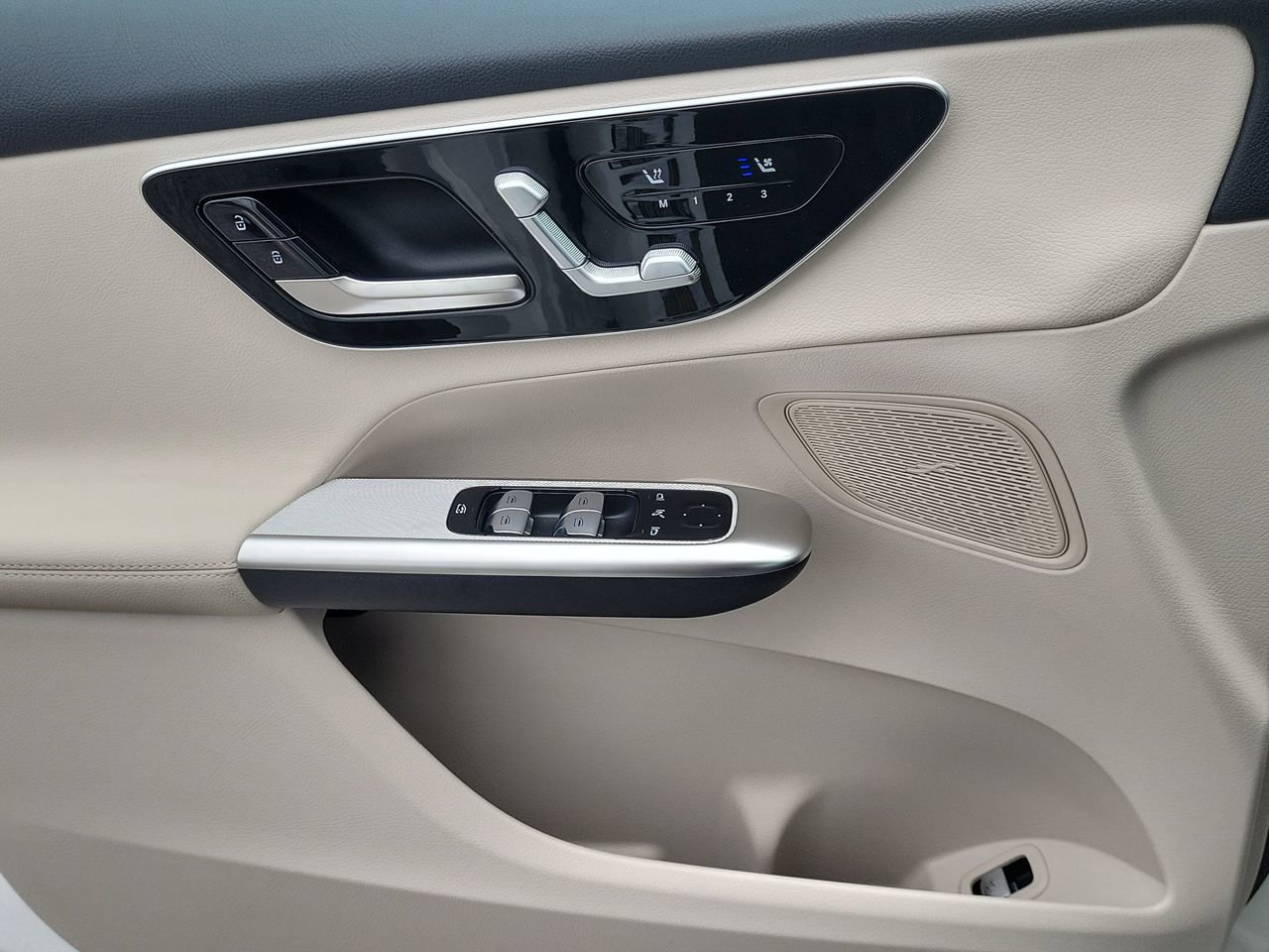 New 2026 Mercedes-Benz GLC 300 image 21