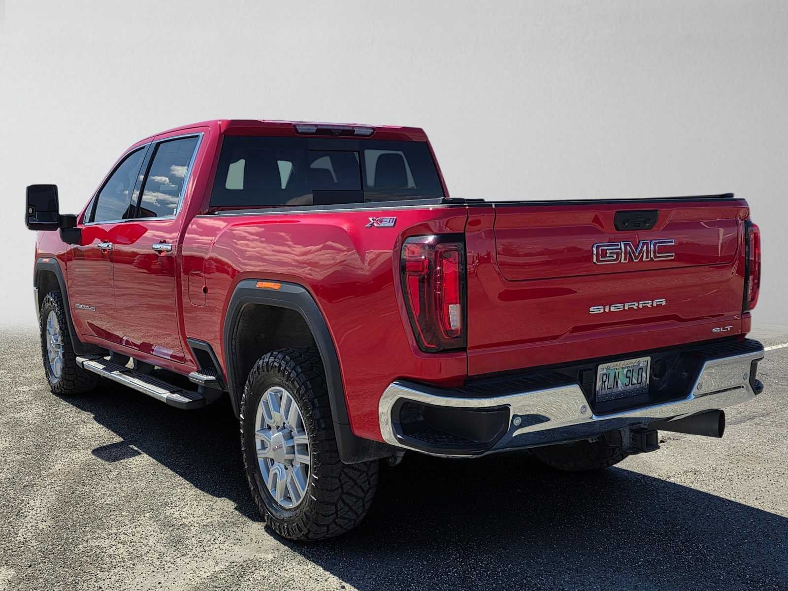 Used 2023 GMC Sierra 2500 SLT w/ SLT Premium Package AWD/4WD image 5