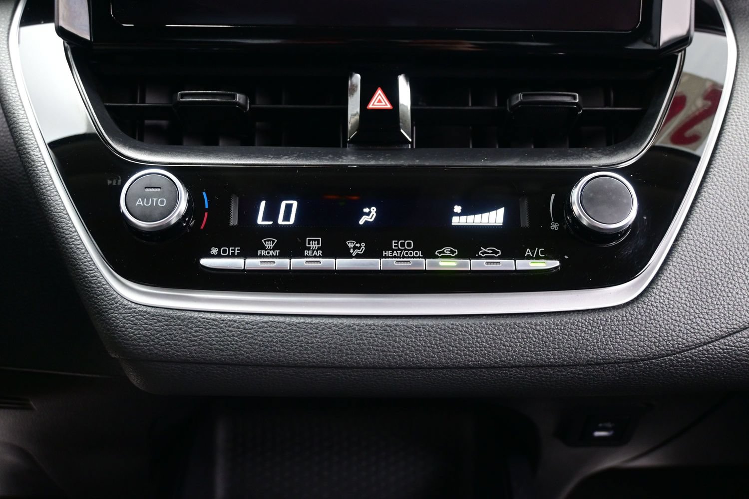 Used 2024 Toyota Corolla LE FWD image 18