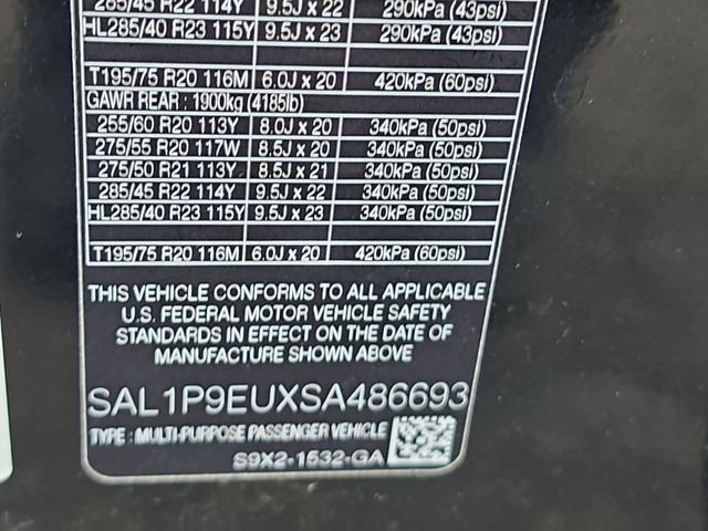 Used 2025 Land Rover Range Rover Sport SE image 37