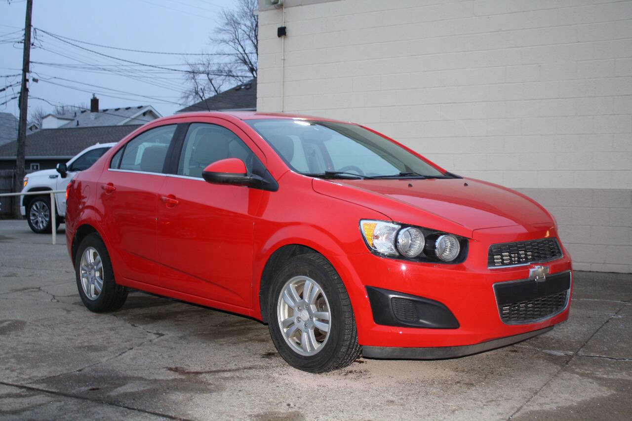 Used 2016 Chevrolet Sonic LT image 4