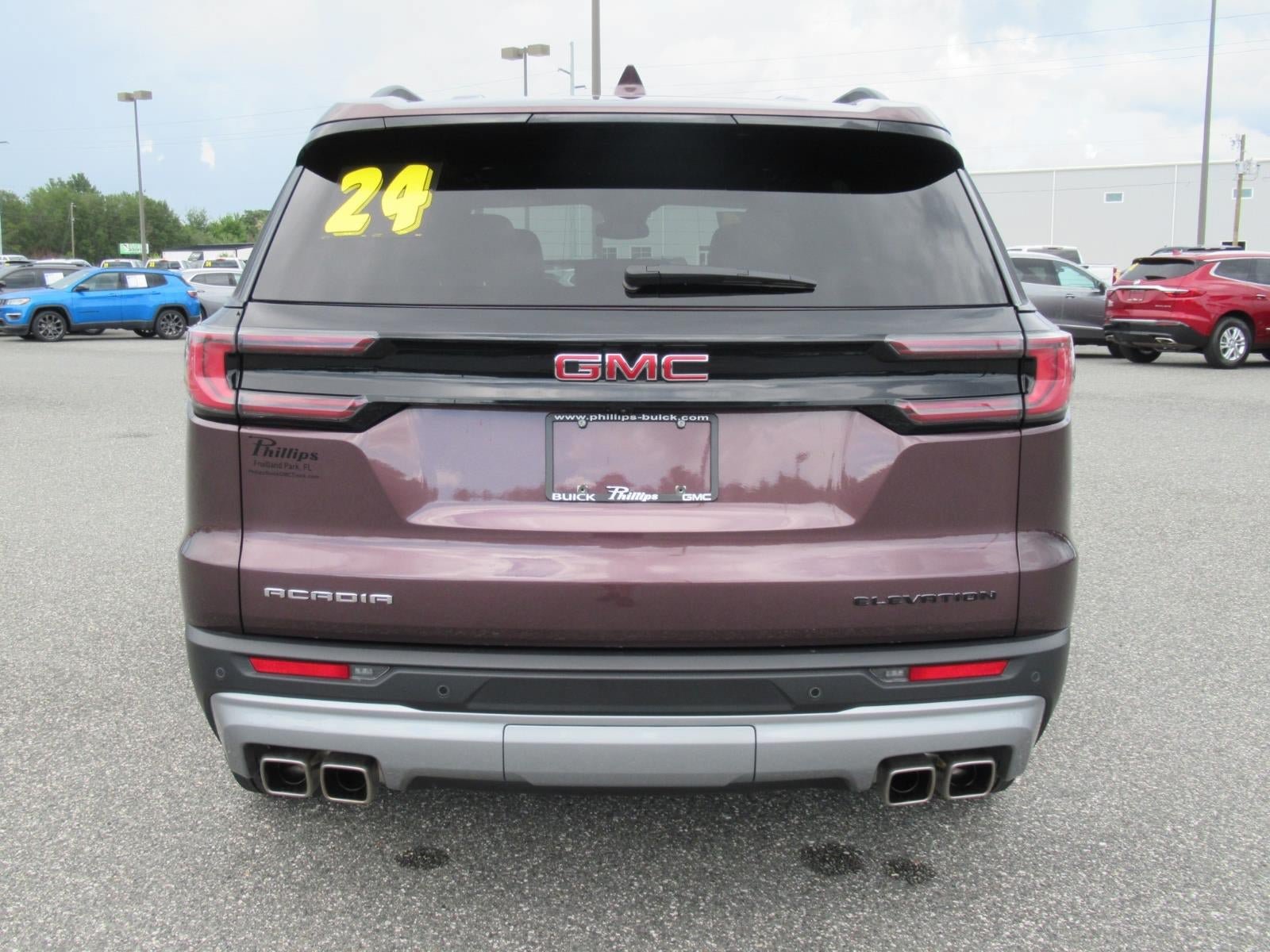 Used 2024 GMC Acadia Elevation w/ Luxury Package FWD image 6
