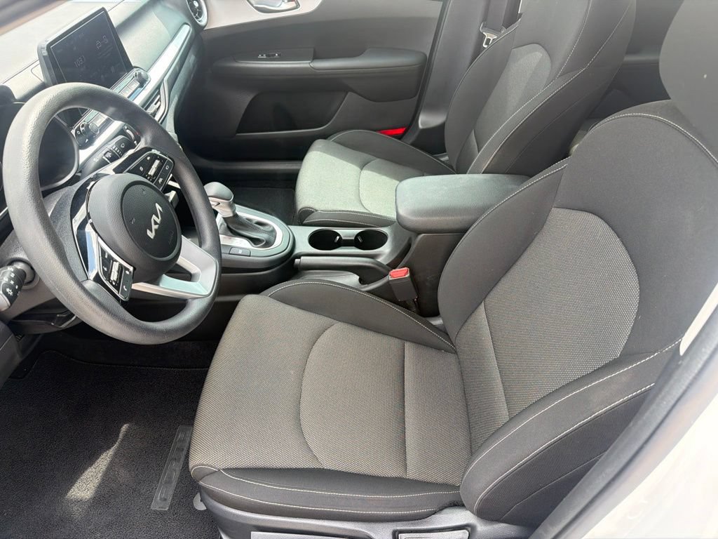 Used 2024 Kia Forte LXS w/ LXS Technology Package FWD image 22