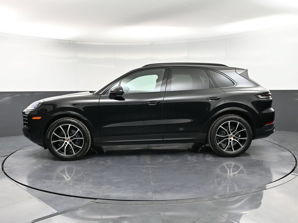 Certified 2026 Porsche Cayenne AWD/4WD image 2