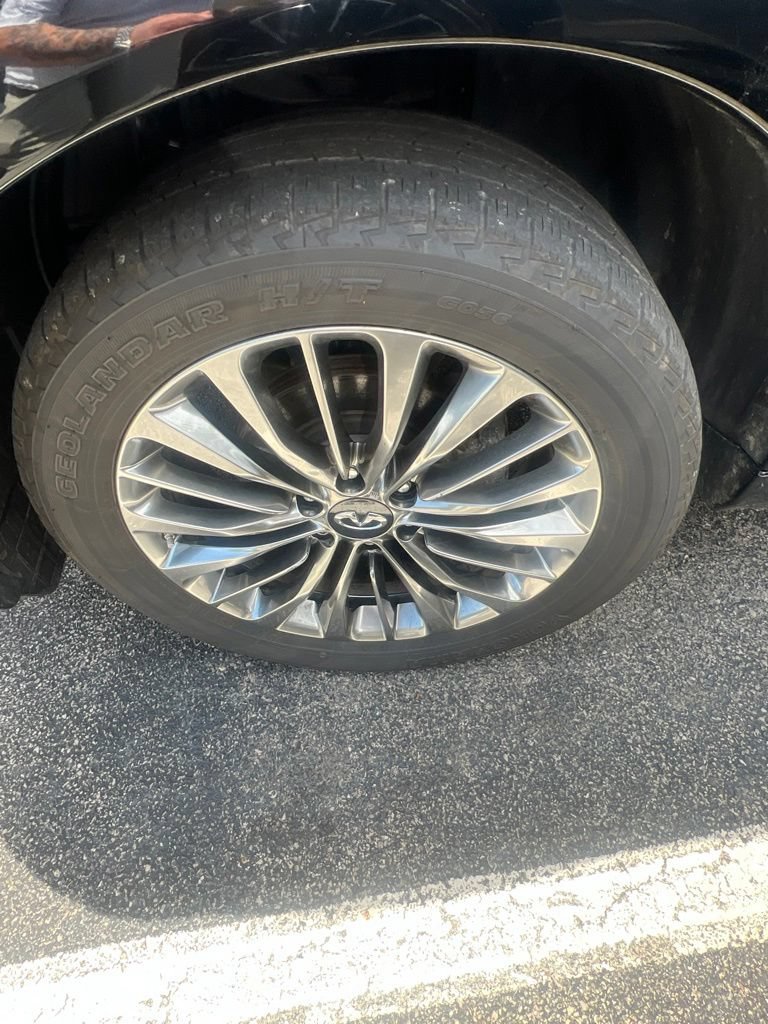 Used 2021 INFINITI QX80 Sensory w/ Cargo Package AWD/4WD image 4