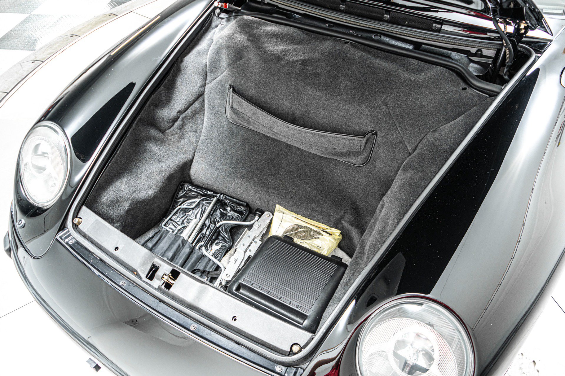 Used 1997 Porsche 911 Carrera S RWD image 18