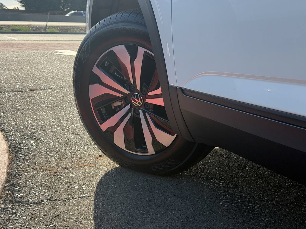 New 2026 Volkswagen Atlas SE FWD image 10