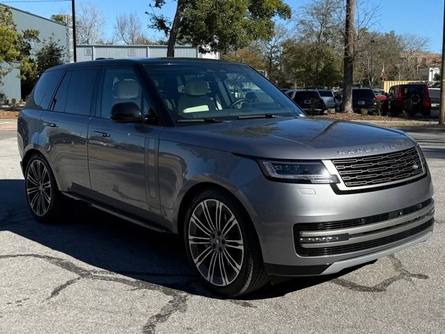 Certified 2024 Land Rover Range Rover SE image 6