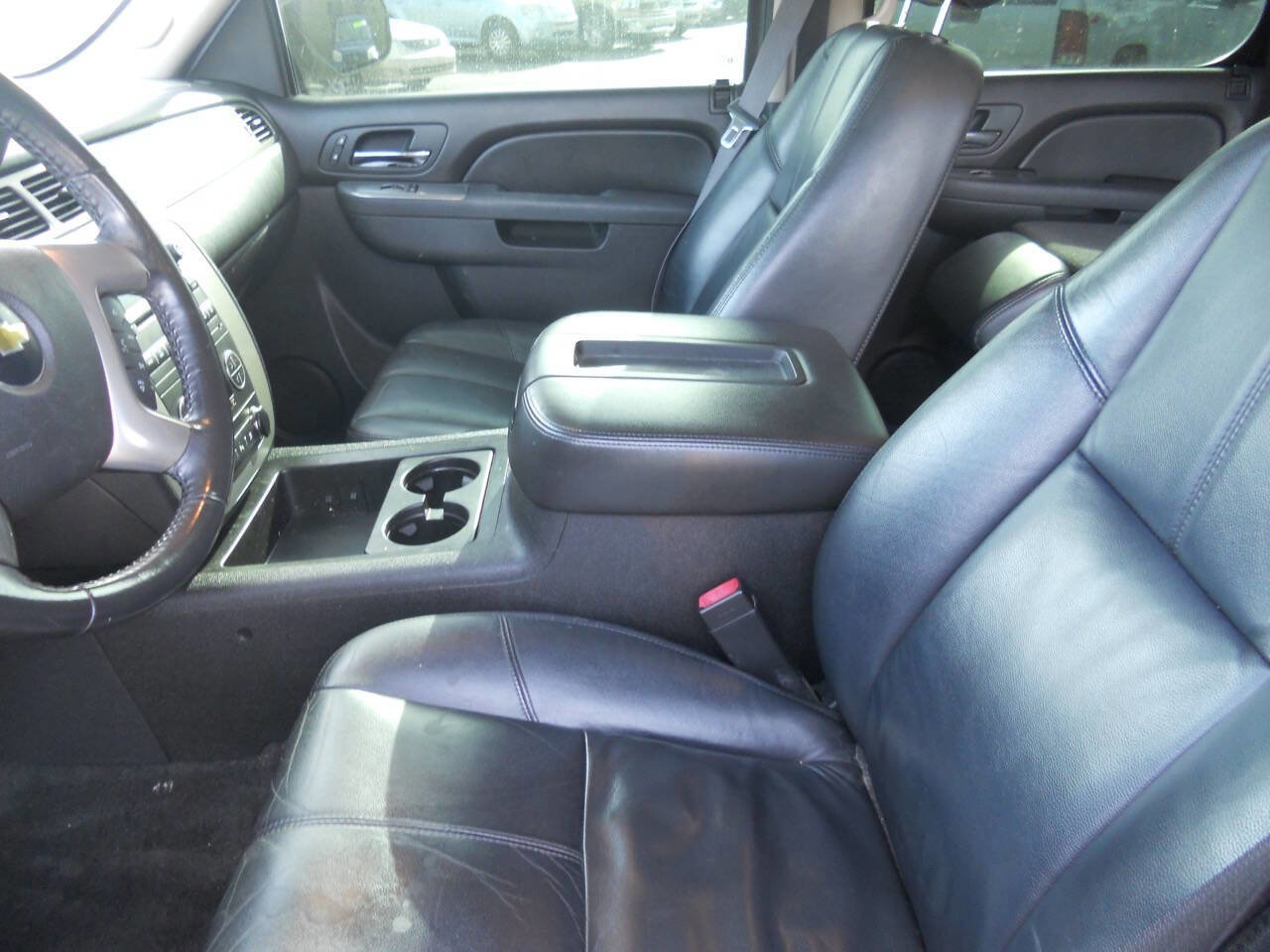 Used 2011 Chevrolet Tahoe LT w/ Luxury Package image 17