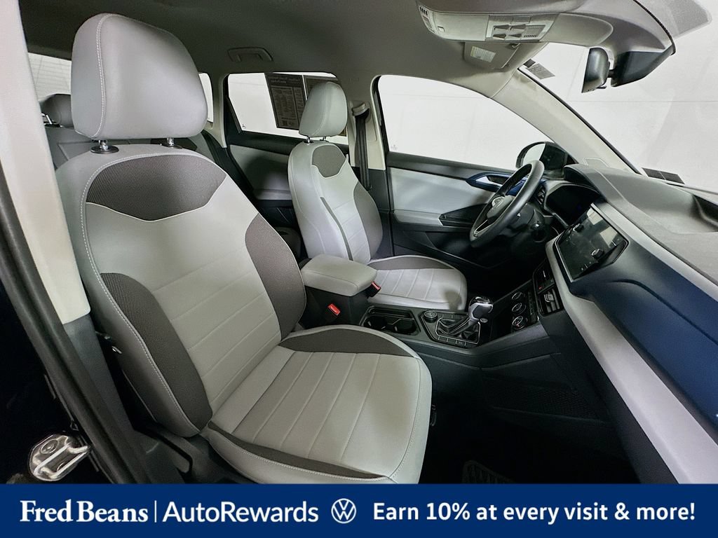 Certified 2023 Volkswagen Taos SE AWD/4WD image 32