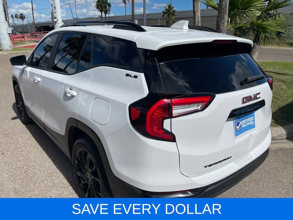 Used 2024 GMC Terrain SLE w/ Driver Convenience Package FWD image 4