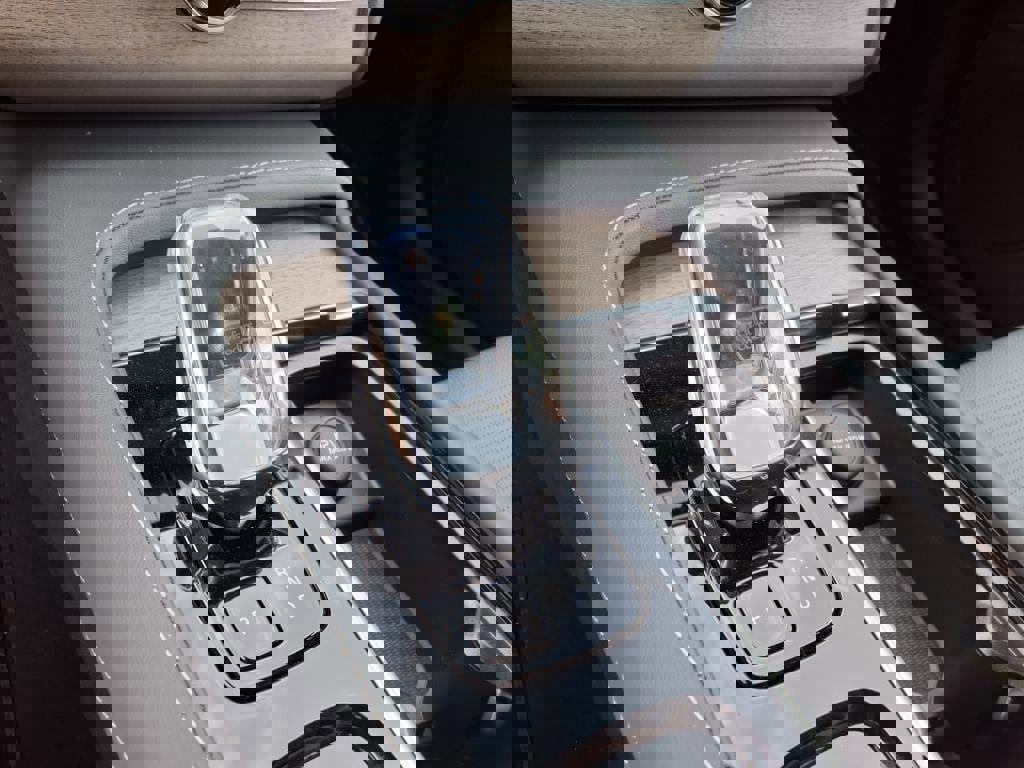 Used 2024 Volvo XC90 T8 Ultimate image 24