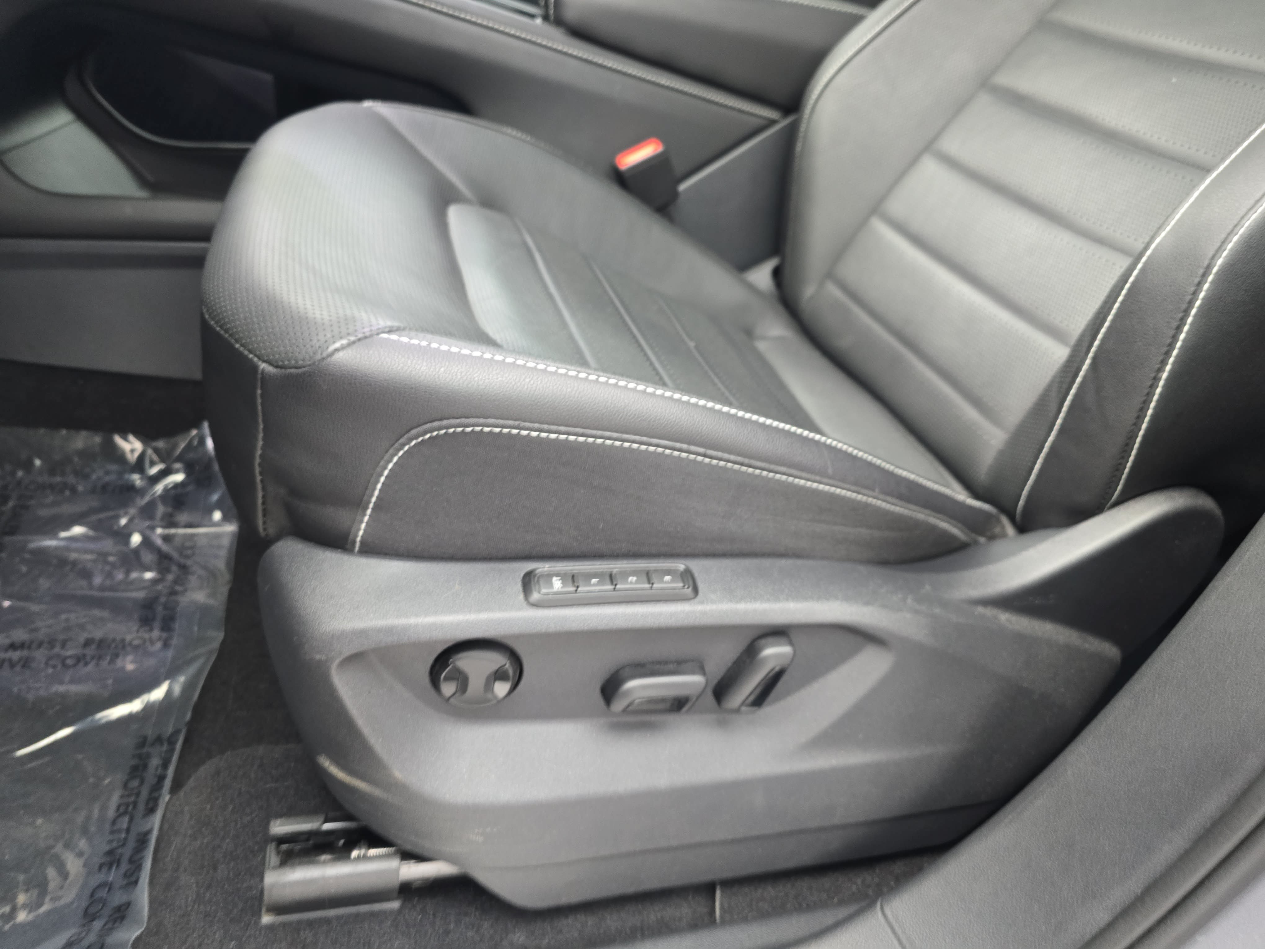 Certified 2025 Volkswagen Atlas SEL AWD/4WD image 30