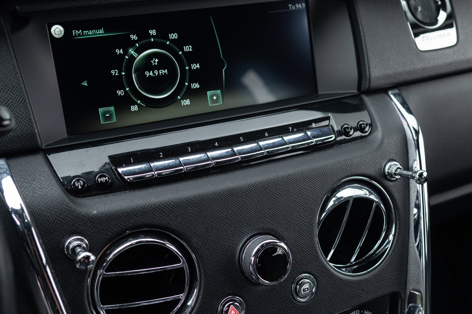 Used 2020 Rolls-Royce Cullinan image 39