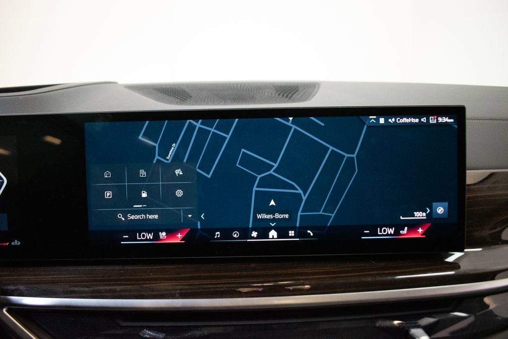 Certified 2026 BMW X7 xDrive40i w/ Premium Package image 14