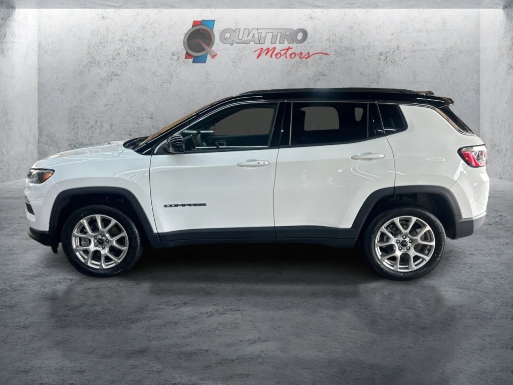 Used 2025 Jeep Compass Limited AWD/4WD image 2