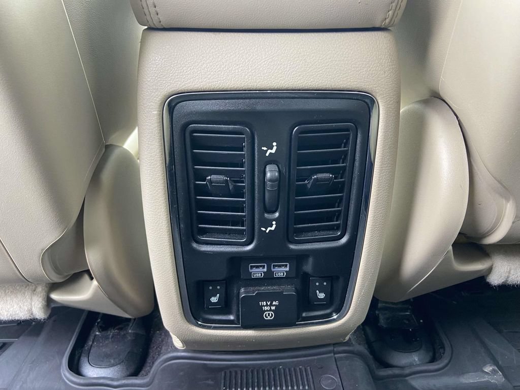 Used 2016 Jeep Grand Cherokee Limited AWD/4WD image 19