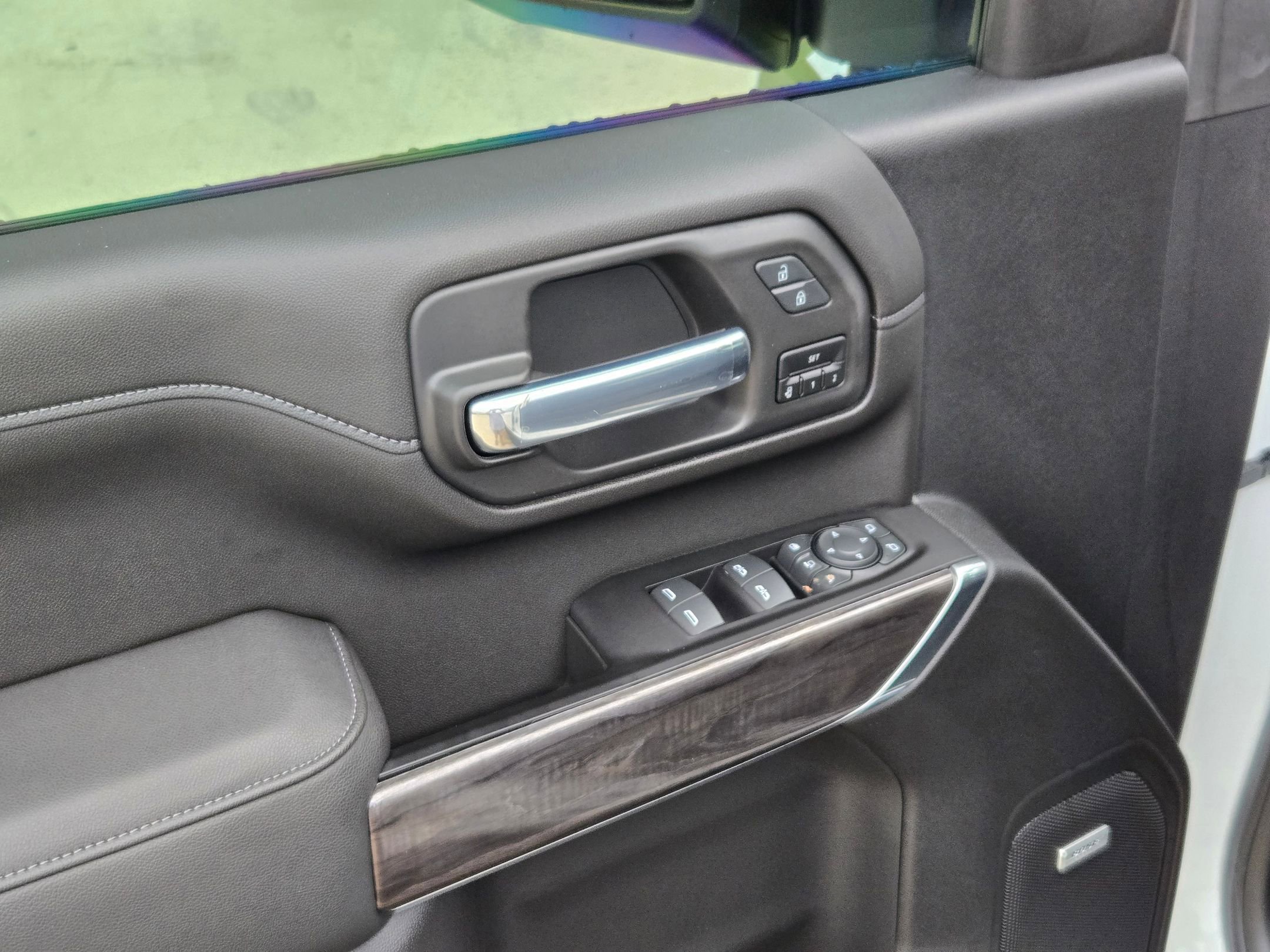 Certified 2022 Chevrolet Silverado 2500 LTZ w/ LTZ Plus Package image 12