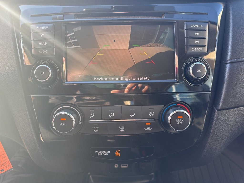 Used 2019 Nissan Rogue S image 17