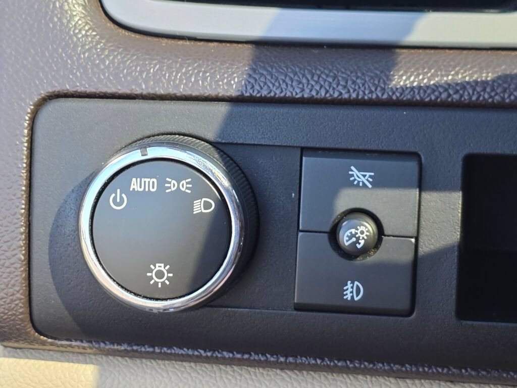 Used 2008 GMC Sierra 1500 Denali AWD/4WD image 24