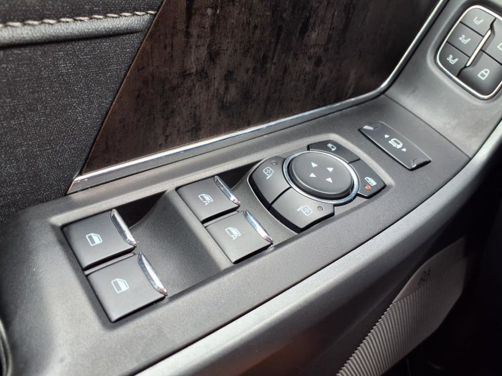 Used 2024 Ford F250 Lariat w/ Chrome Package image 25