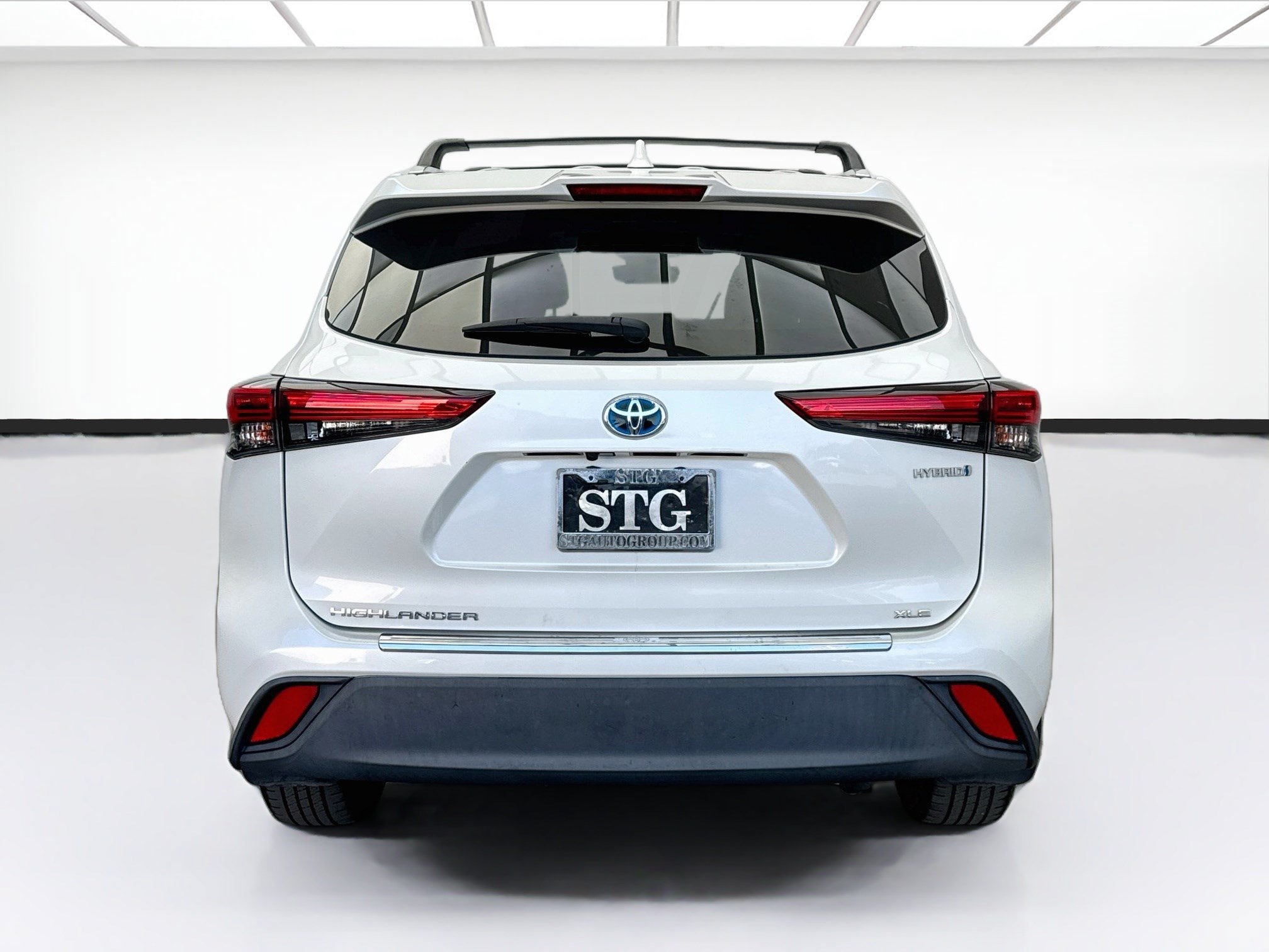 Used 2020 Toyota Highlander XLE AWD/4WD image 5