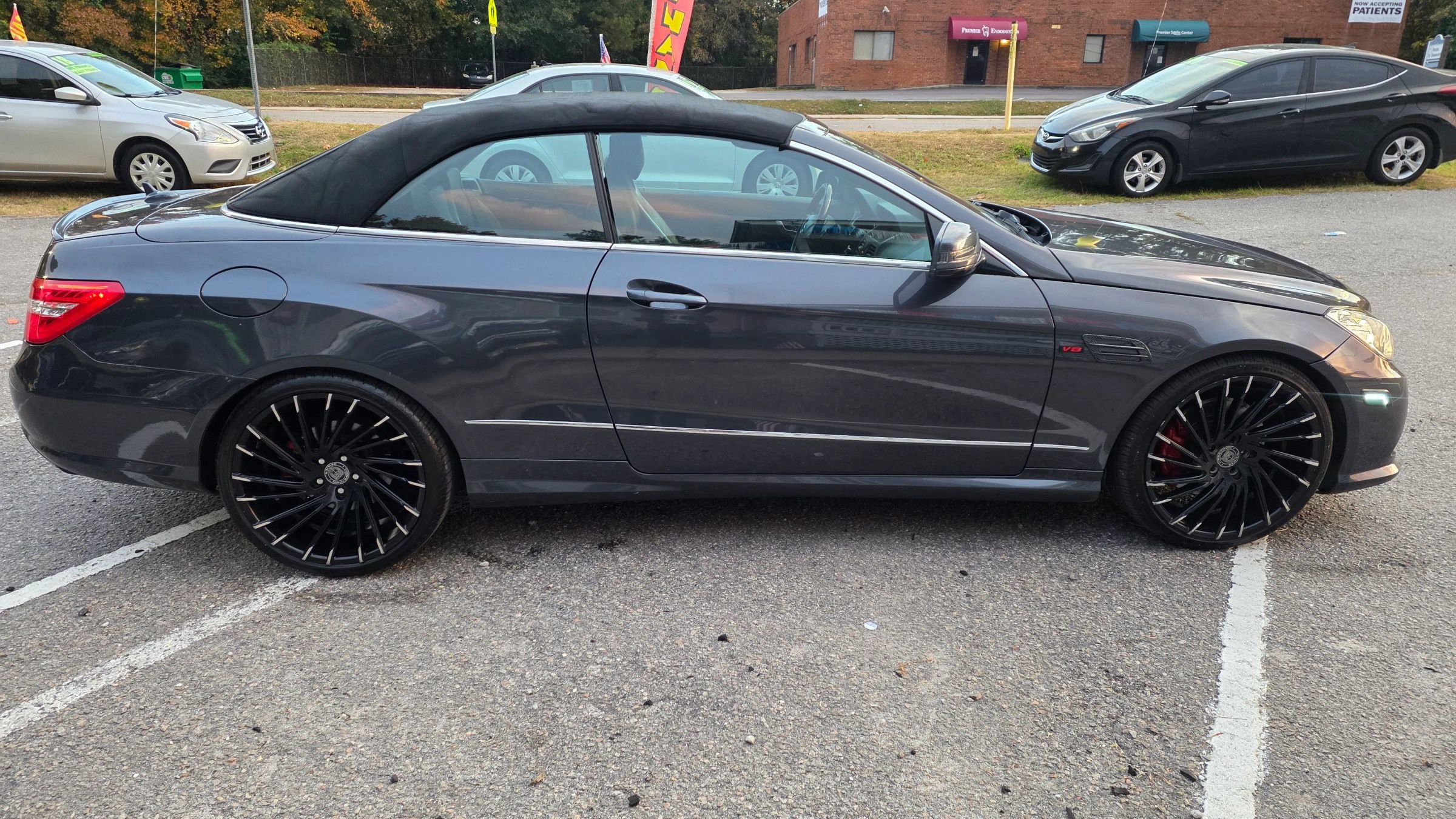 Used 2011 Mercedes-Benz E 550 Cabriolet w/ Premium 1 Pkg image 4