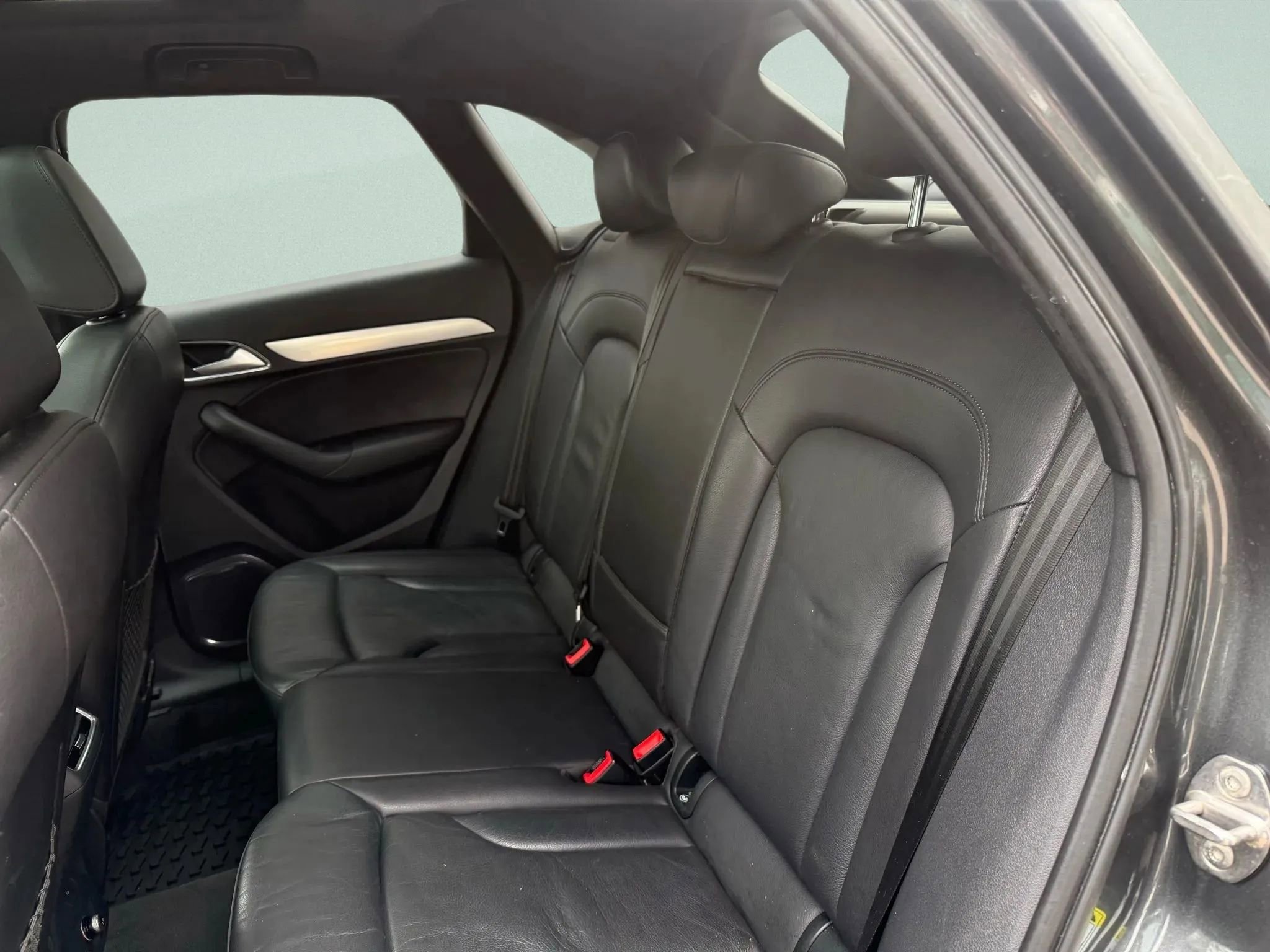 Used 2018 Audi Q3 2.0T Premium Plus w/ Premium Plus Package AWD/4WD image 29