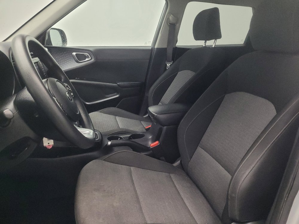 Used 2020 Kia Soul S FWD image 17