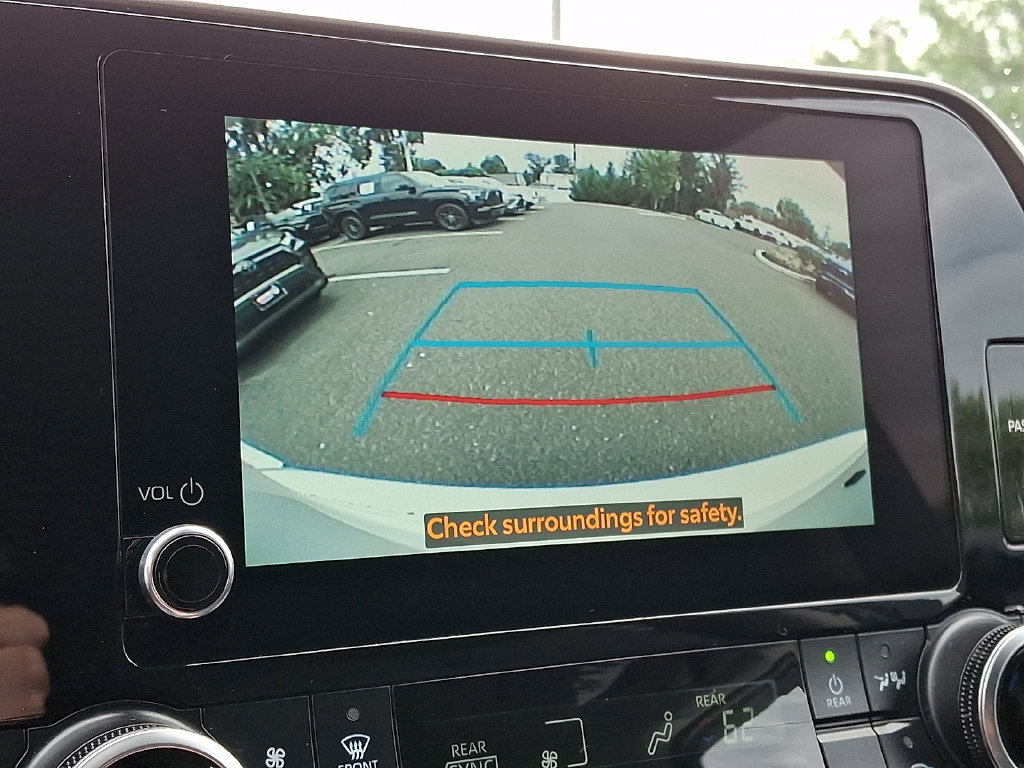 Certified 2025 Toyota Highlander LE AWD/4WD image 21