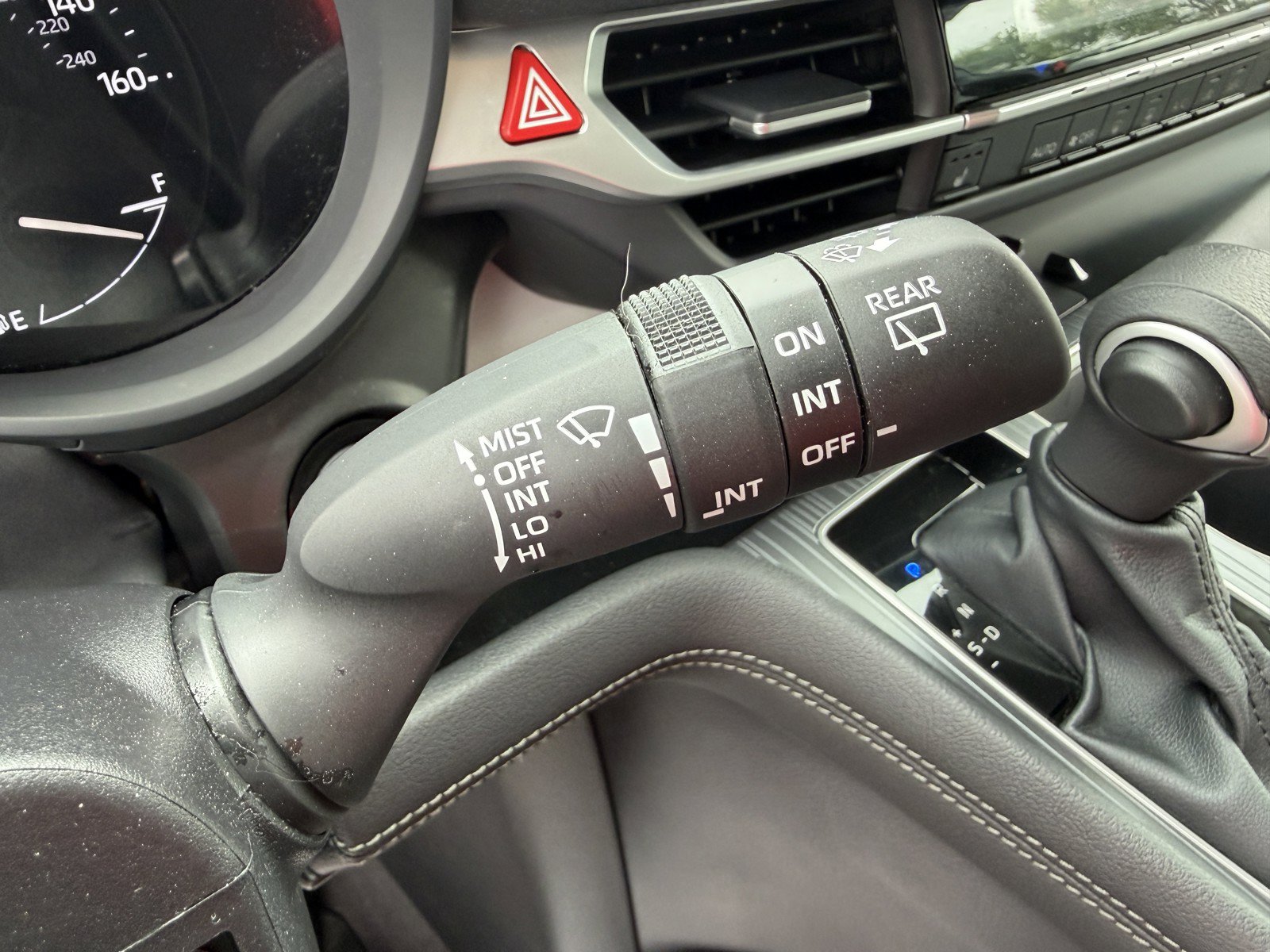 Used 2026 Toyota Sienna XLE FWD image 26