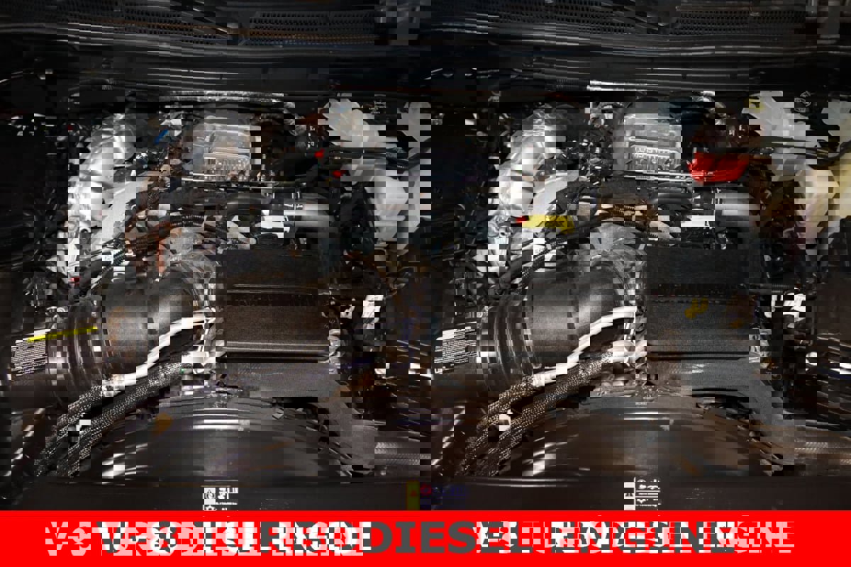 Used 2022 GMC Sierra 3500 Denali w/ Denali Ultimate Package image 13