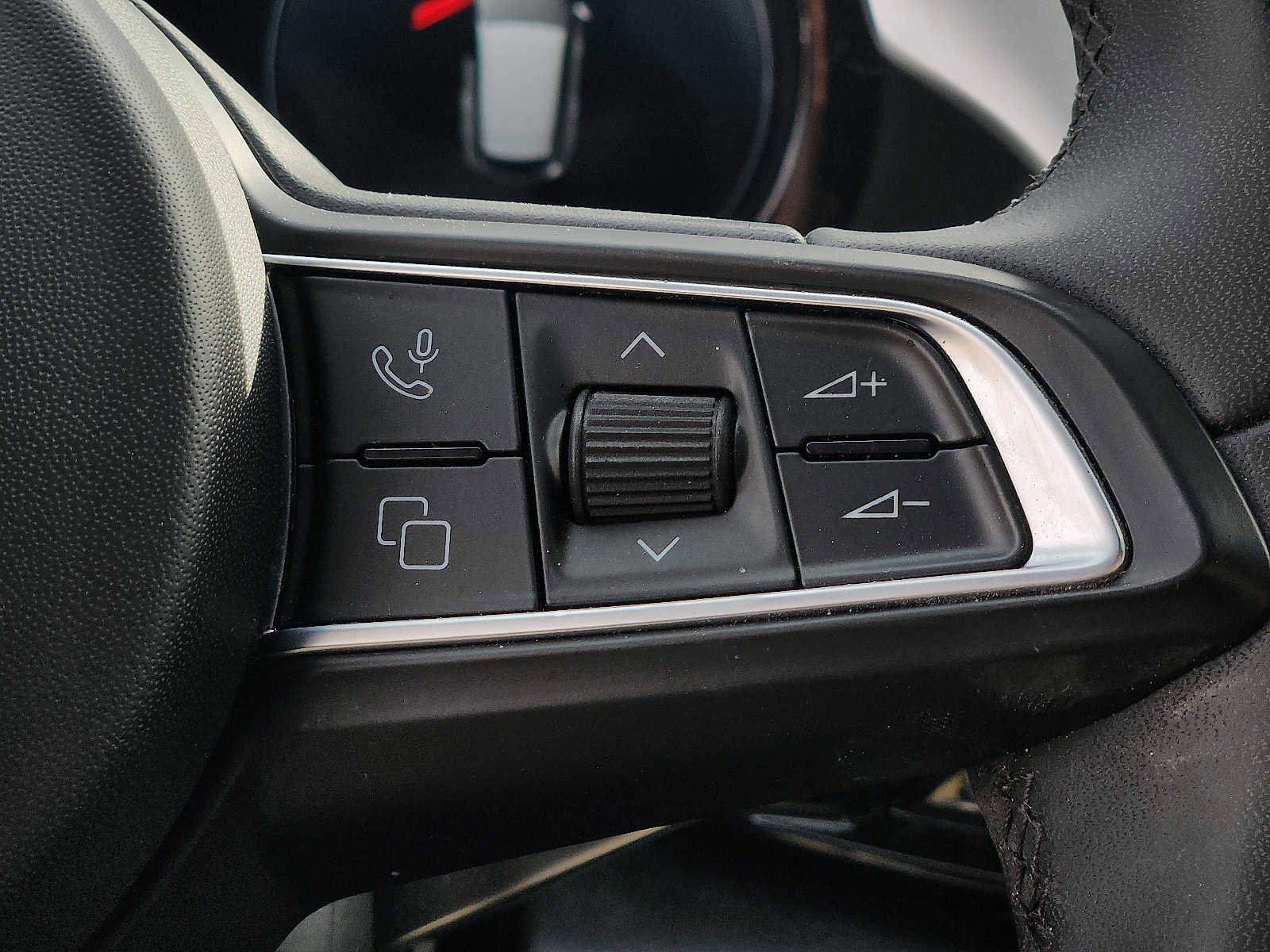 Used 2024 Dodge Hornet R/T w/ R/T Blacktop Package image 21