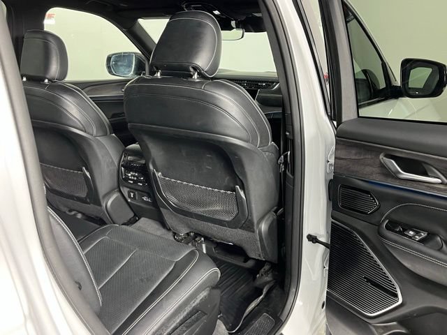 Used 2021 Jeep Grand Cherokee L Overland AWD/4WD image 32