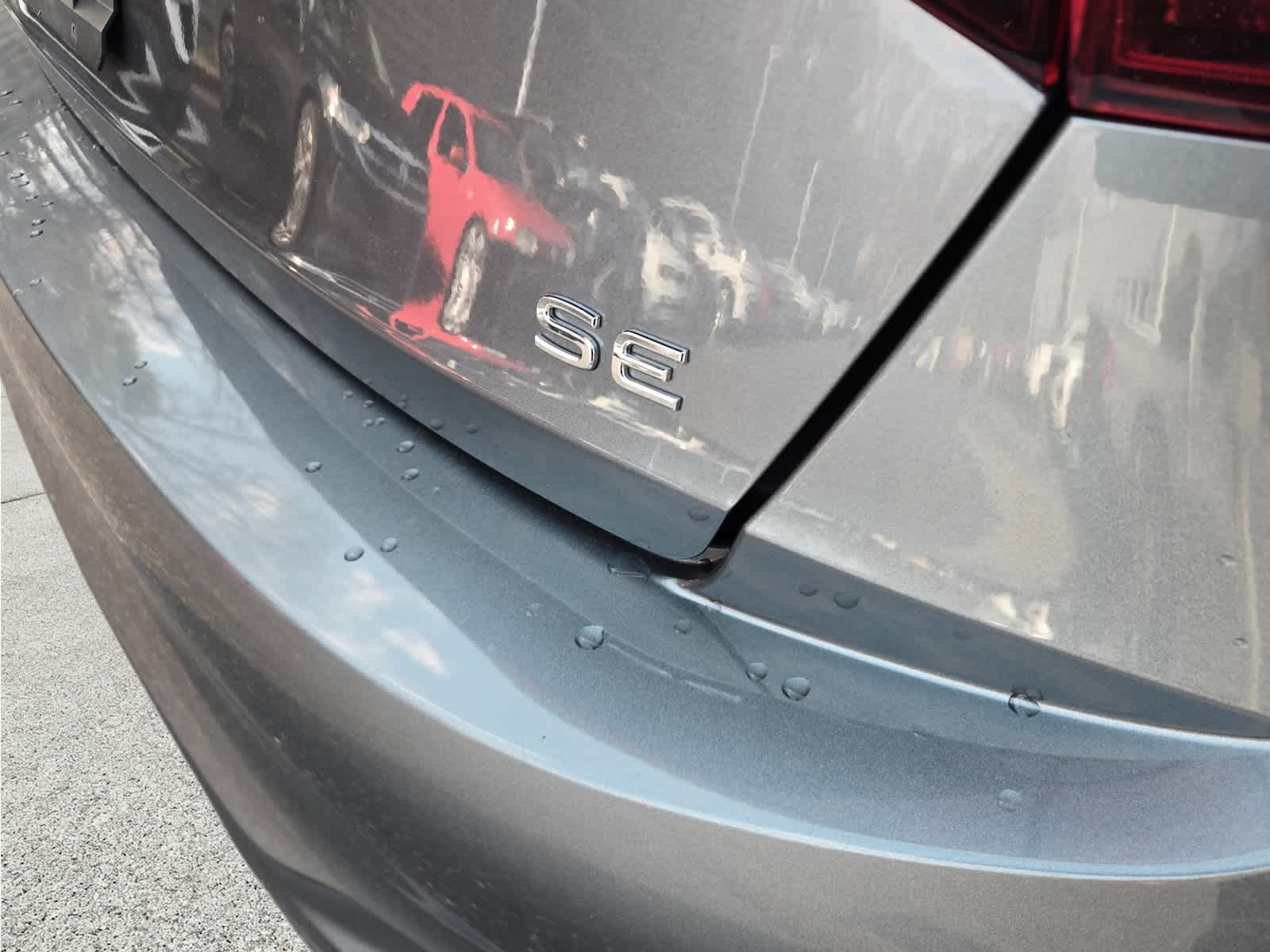 Certified 2024 Volkswagen Jetta SE FWD image 9
