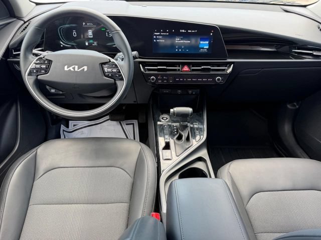 Certified 2024 Kia Niro EX FWD image 8