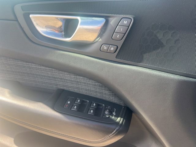 Used 2023 Volvo XC60 B5 Core w/ Climate Package image 18