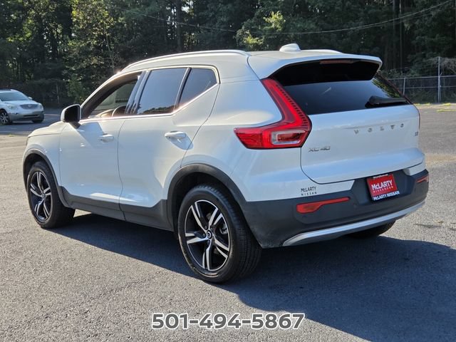 Used 2024 Volvo XC40 B5 Core AWD/4WD image 3