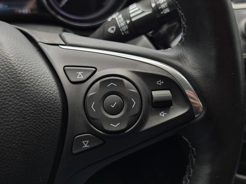 Used 2020 Buick Envision Essence FWD image 26