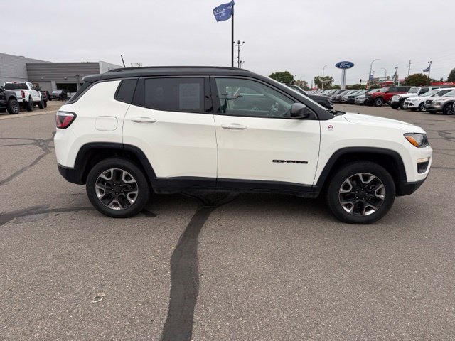 Used 2018 Jeep Compass Trailhawk w/ Leather Interior Group AWD/4WD image 11